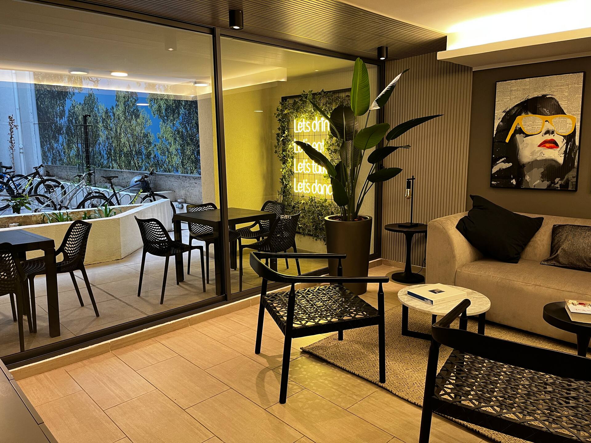 Estudio moderno | Check-in digital y totalmente equipado